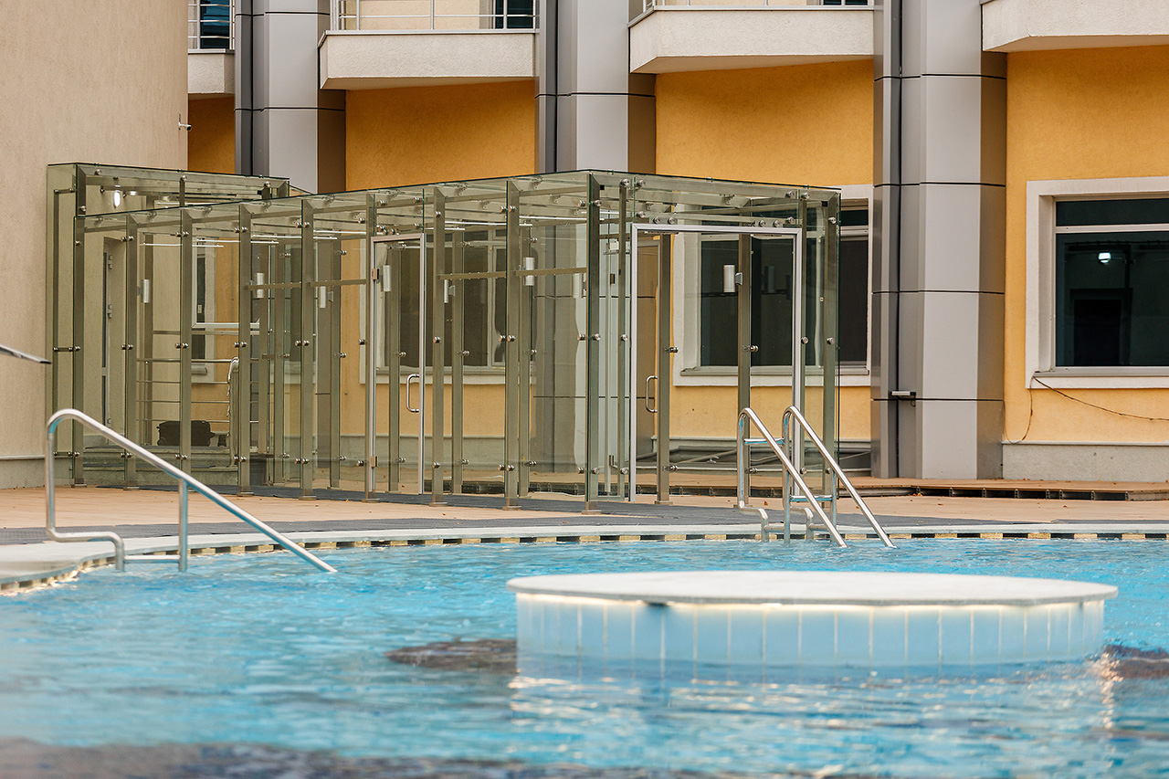 Термальный уличный бассейн